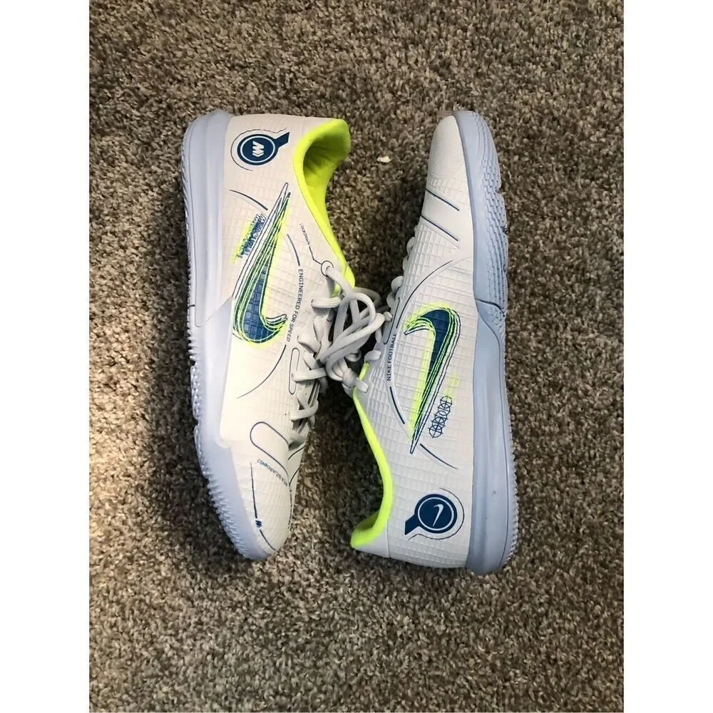 Nike Mercurial Vapor 14 Academy Jr IC Size 3.5